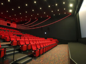 قیمت جدید بلیت سینماهای 1405 اعلام شد / بلیت متغیر و تغییر قیمت در ساعات مختلف / ساعت اکران نوروزی