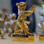 فرش قرمز و حواشی سیاسی: برلیناله 2026 با مشکل جداسازی صحنه های فرعی هفتاد و ششمین جشنواره فیلم برلین با سینما / متن اواکاوی