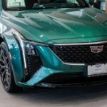 تصاویر; کادیلاک CT5 در رنگ منحصر به فرد تایفون متالیک