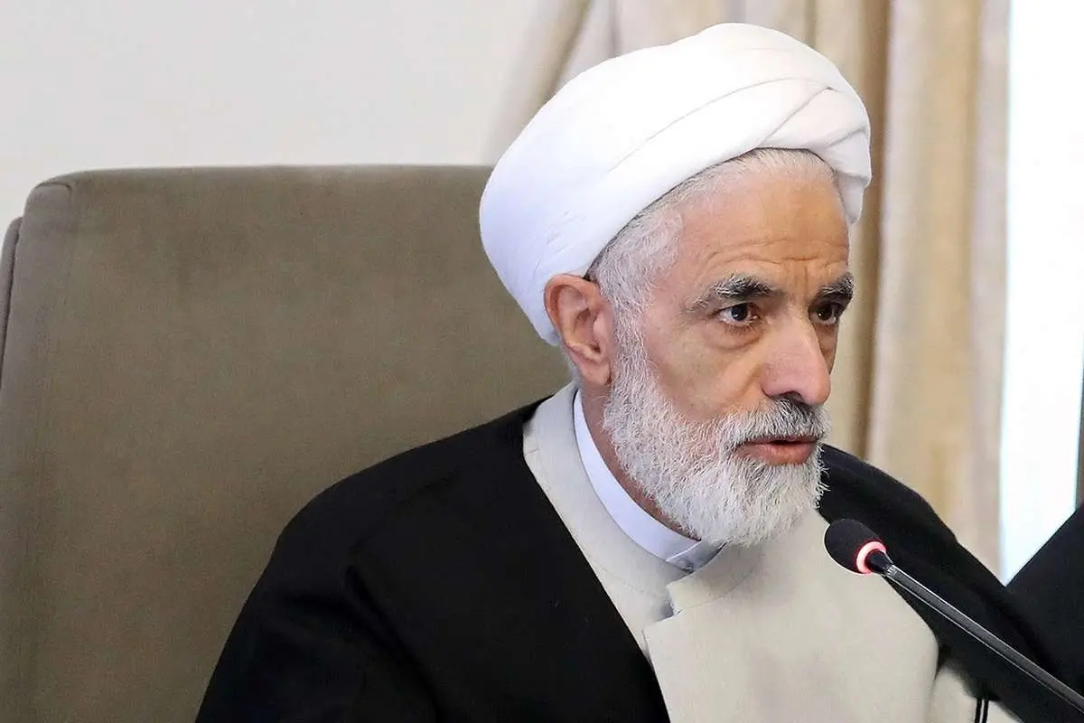 معاون امداد و نجات: شاید طوری رفتار کردیم که همه دنیا علیه ما هستند