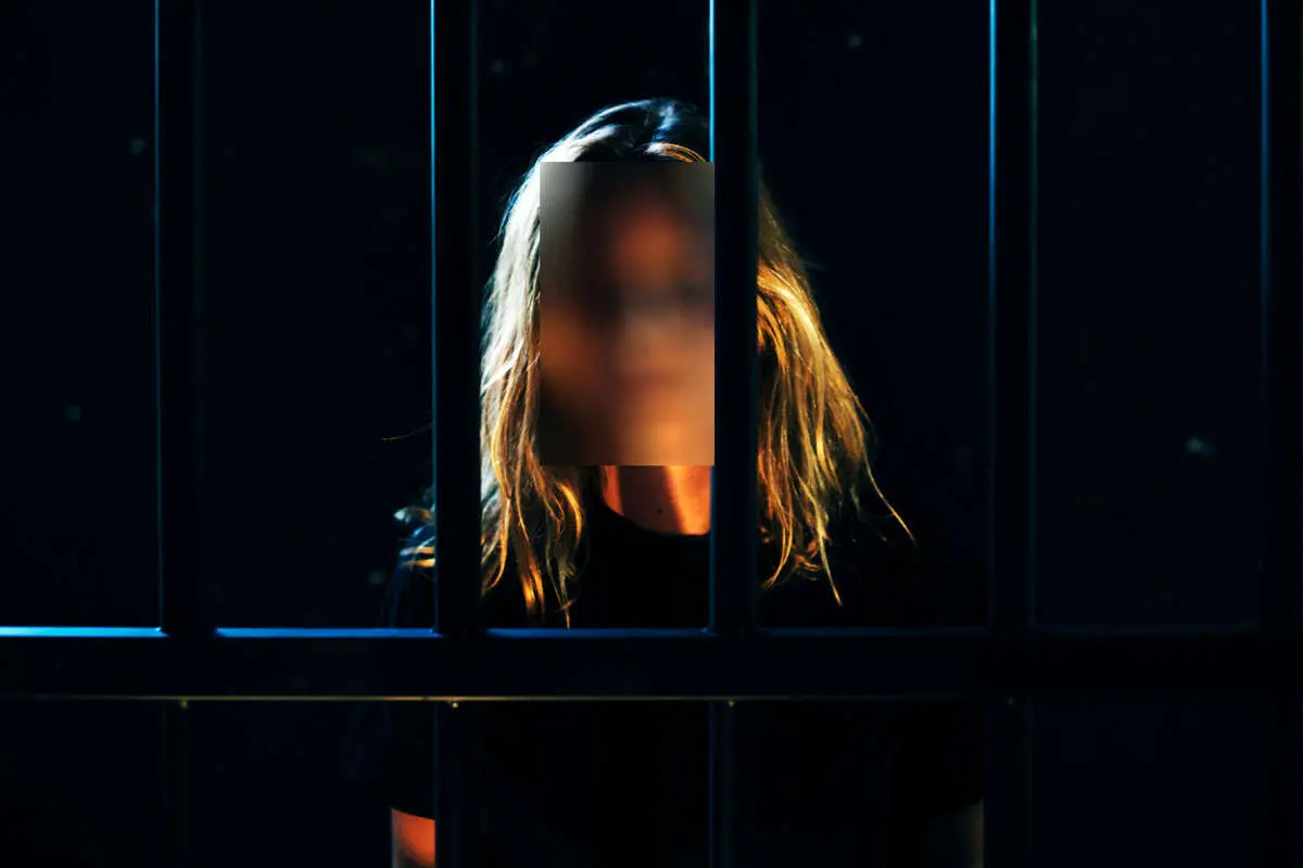 ۱۳ سال زندان برای مادر ۶۱ ساله ای که باعث مرگ نوزاد رها شده در سطل زباله شد