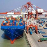 مخالفت با توقف حرکت کشتی ها به بنادر ایران