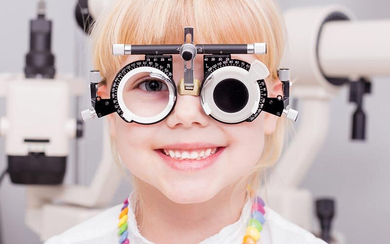 نقش بینایی درمانی در رشد مغز کودک / چه زمانی استفاده از عینک به کودکان توصیه می شود؟ 1 نقش بینایی درمانی در رشد مغز کودک / چه زمانی استفاده از عینک به کودکان توصیه می شود؟