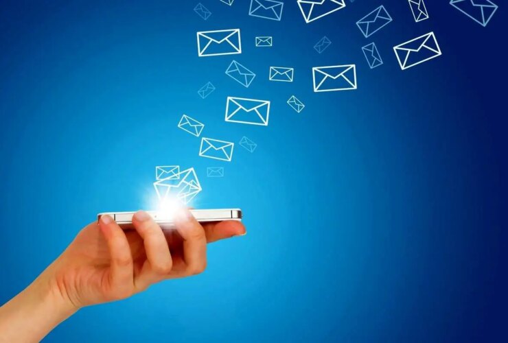 ماجرای ارسال پیامک های عجیب و غریب به مردم