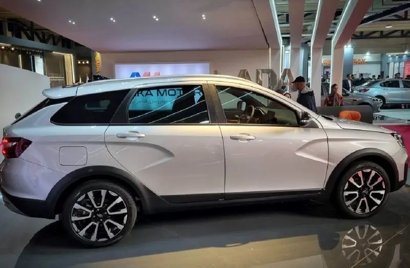 لادا در ایران; بعد از چین نوبت به خودروهای روسی می رسد 5 حذف شده است