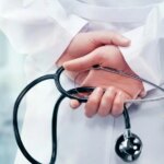 آخرین وضعیت پزشکان بازداشتی در راس نظام سلامت