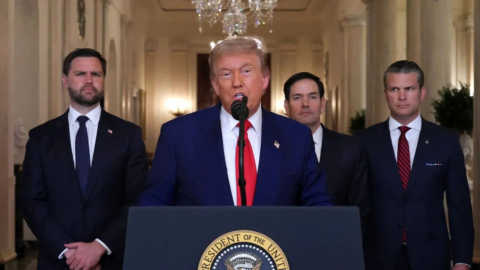 آکسیوس: ترامپ ممکن است هرگز دستور حمله به ایران را ندهد