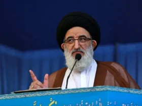 امام جمعه کرج: راهپیمایی بزرگ بعد از دو روز جنگ داعشی نشان داد که بین مردم و حاکمیت فاصله وجود ندارد.