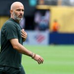 انتخاب اول شهروندان مارسکا است. دانش آموز جایگزین معلم می شود