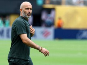 انتخاب اول شهروندان مارسکا است. دانش آموز جایگزین معلم می شود 8 انتخاب اول شهروندان مارسکا است. دانش آموز جایگزین معلم می شود