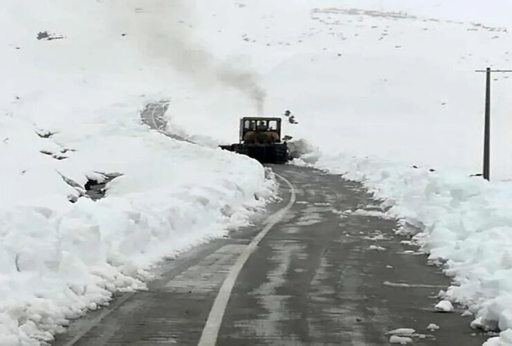 بارش برف در این شهرستان به 35 سانتی متر رسید