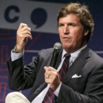 تاکر کارلسون: می ترسیدم اسرائیل هواپیمای من را با پهپاد ایرانی اشتباه بگیرد