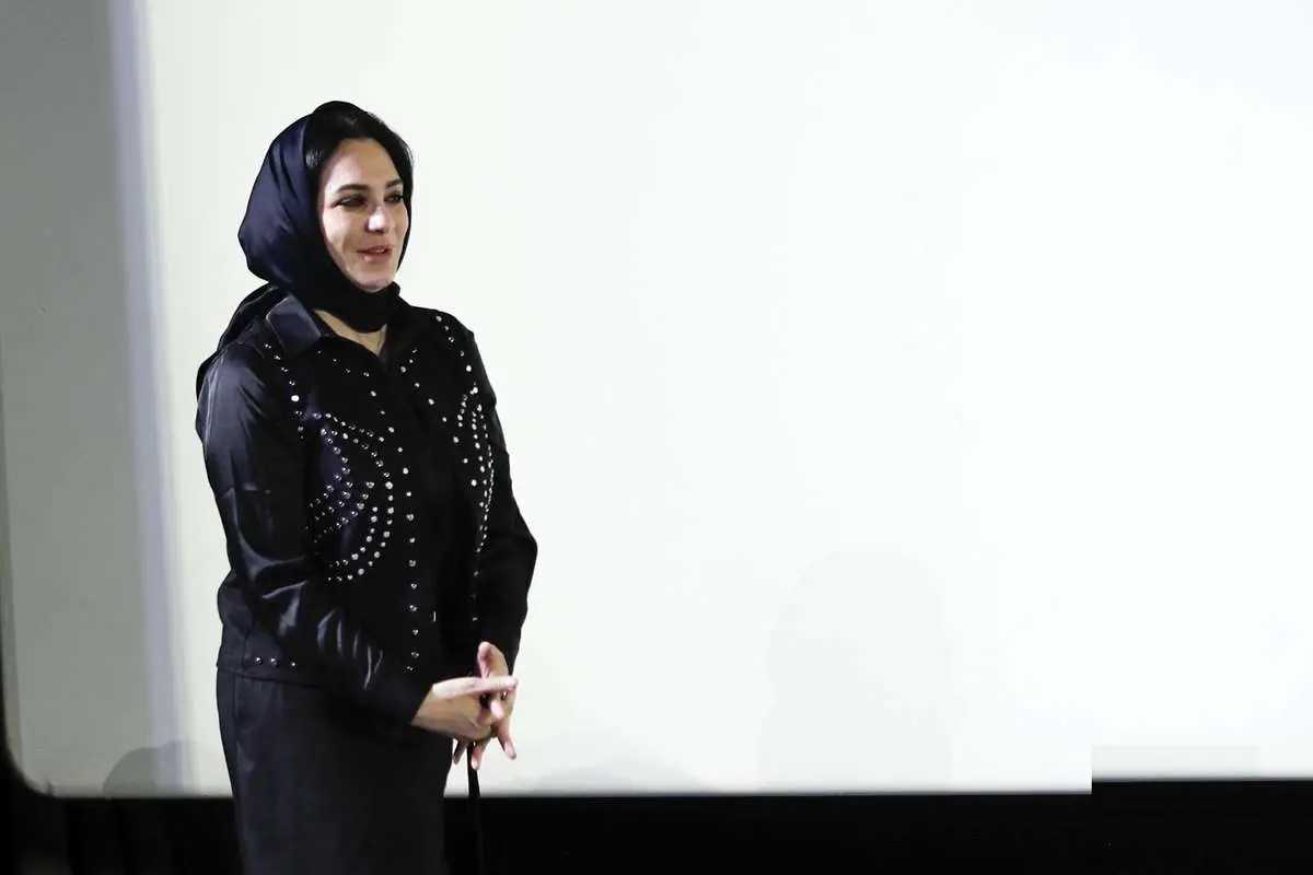 تصاویر; تیپ و سبک بازیگر سوری در جشنواره فیلم فجر