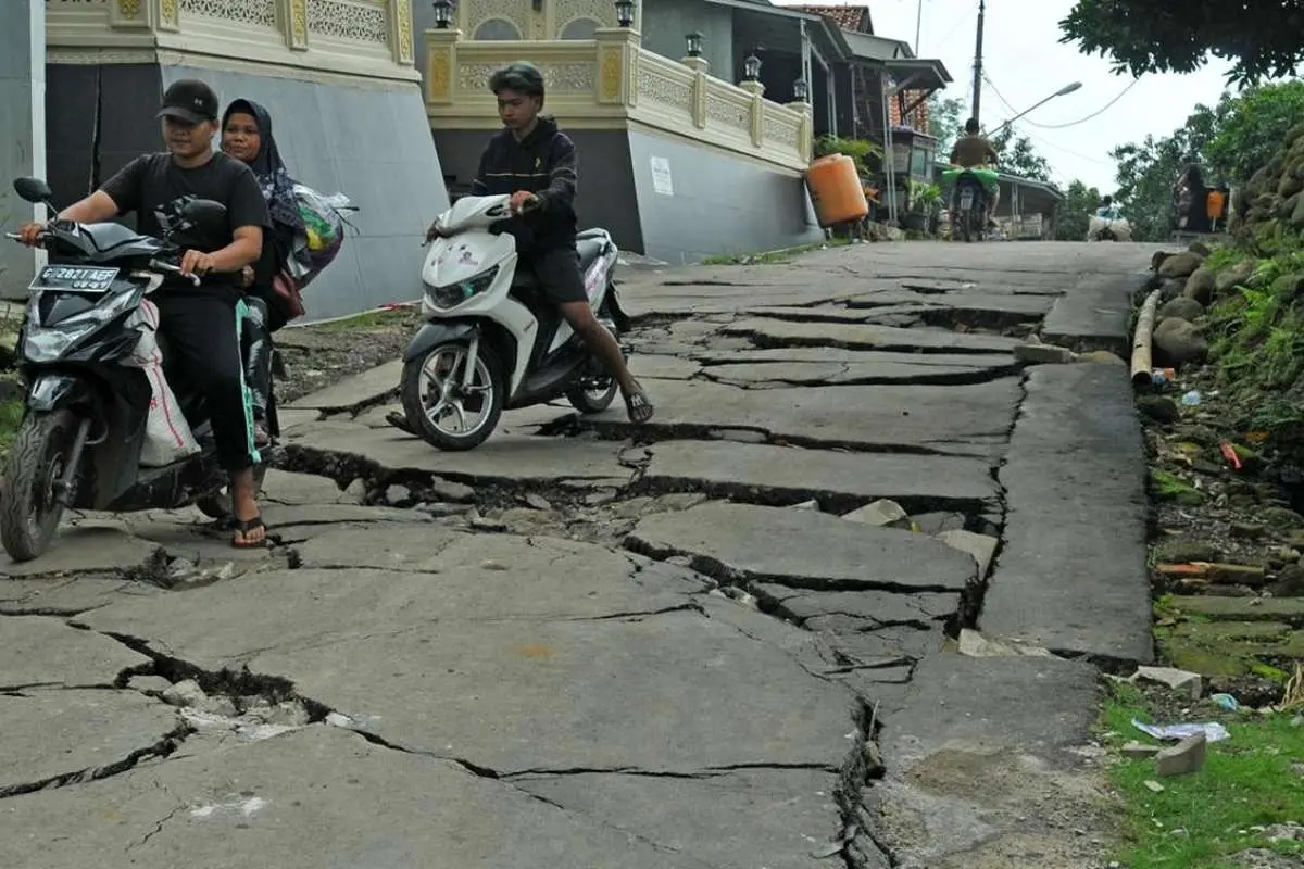 تصاویر; رانش زمین ویرانگر در اندونزی  