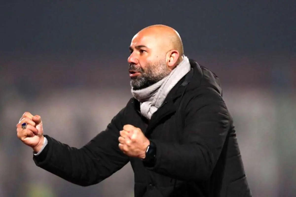 تصویر مشابه نشانه سهراب بعد از برد استقلال