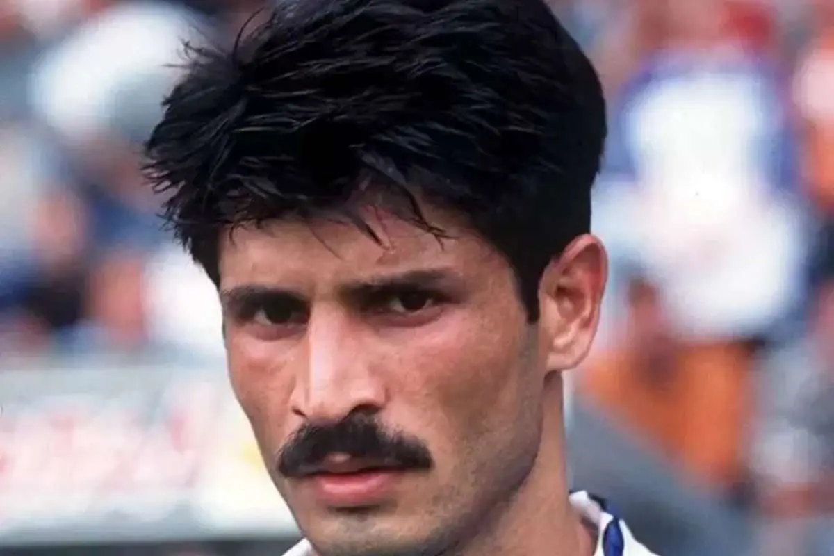 تصویر; وقتی سبیل علی دایی مشکل ساز می شود!