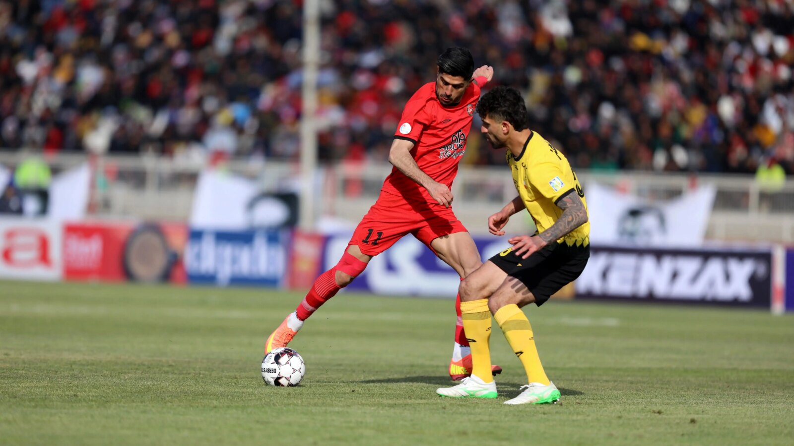 جدال سپاهان و تراکتورسازی مقابل حریفان چاره ای جز برد نیست!