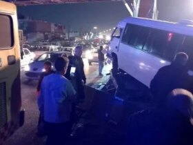 خروج مینی‌بوس از بزرگراه آیت‌الله سعیدی/ ۱۰ مجروح