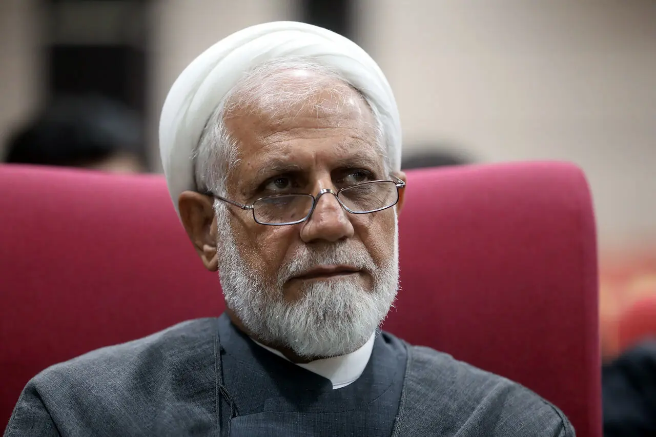 خیلی زود است که نسبت به مذاکرات خوش بین باشیم یا بدبین باشیم