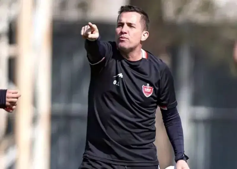 در پی جنجال اخیر پرسپولیس پیام اسمار از لیورپول با شعار! 1 در پی جنجال اخیر پرسپولیس پیام اسمار از لیورپول با شعار!