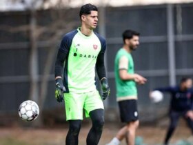 روزهای بد مرد پرسپولیسی که کم اشتباه کرد; "پیام" به همان رنگ هم تیمی ها تغییر کرد 8 روزهای بد مرد پرسپولیسی که کم اشتباه کرد; "پیام" به همان رنگ هم تیمی ها تغییر کرد