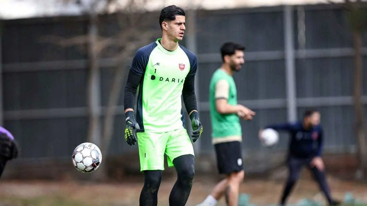 روزهای بد مرد پرسپولیسی که کم اشتباه کرد; "پیام" به همان رنگ هم تیمی ها تغییر کرد 1 روزهای بد مرد پرسپولیسی که کم اشتباه کرد; "پیام" به همان رنگ هم تیمی ها تغییر کرد