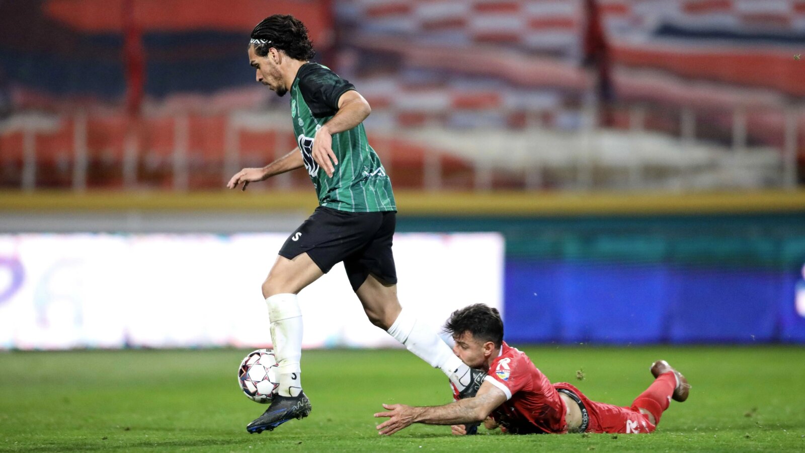 زانو و سن در مقابل مرتضی; حضور در سومین جام جهانی؟ 1 زانو و سن در مقابل مرتضی; حضور در سومین جام جهانی؟