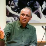 زیدآبادی: یک نفر در ساحل امن نشست و با خون جوانان دست به کار شد!