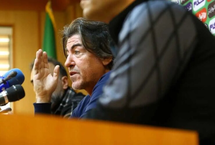 ساپینتو؛ گلایه از زمین و زمان و حاکمان استقلال! 38 ساپینتو؛ گلایه از زمین و زمان و حاکمان استقلال!