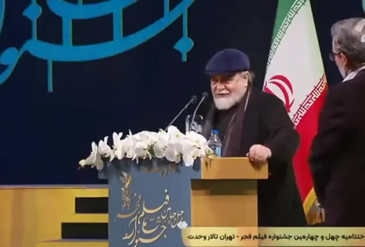 شوخی نیا شریفینی با دبیر جشنواره; شاه سواری چه خانواده ای است! این یعنی سوار شاه!