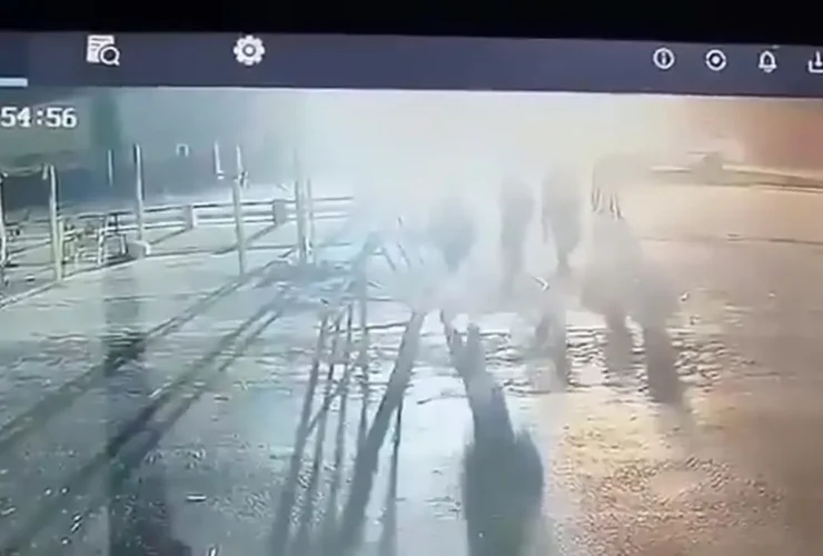 طالبان بر یک ایست بازرسی در پاکستان حمله انتحاری انجام دادند 37 طالبان بر یک ایست بازرسی در پاکستان حمله انتحاری انجام دادند