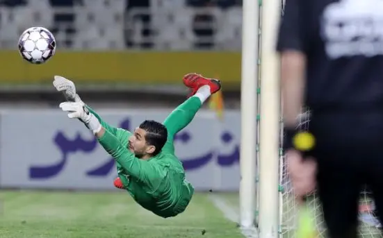 ظهور پنالتی گیر جدید در فوتبال ایران; هت تریکی که کیا دوست نداشت!