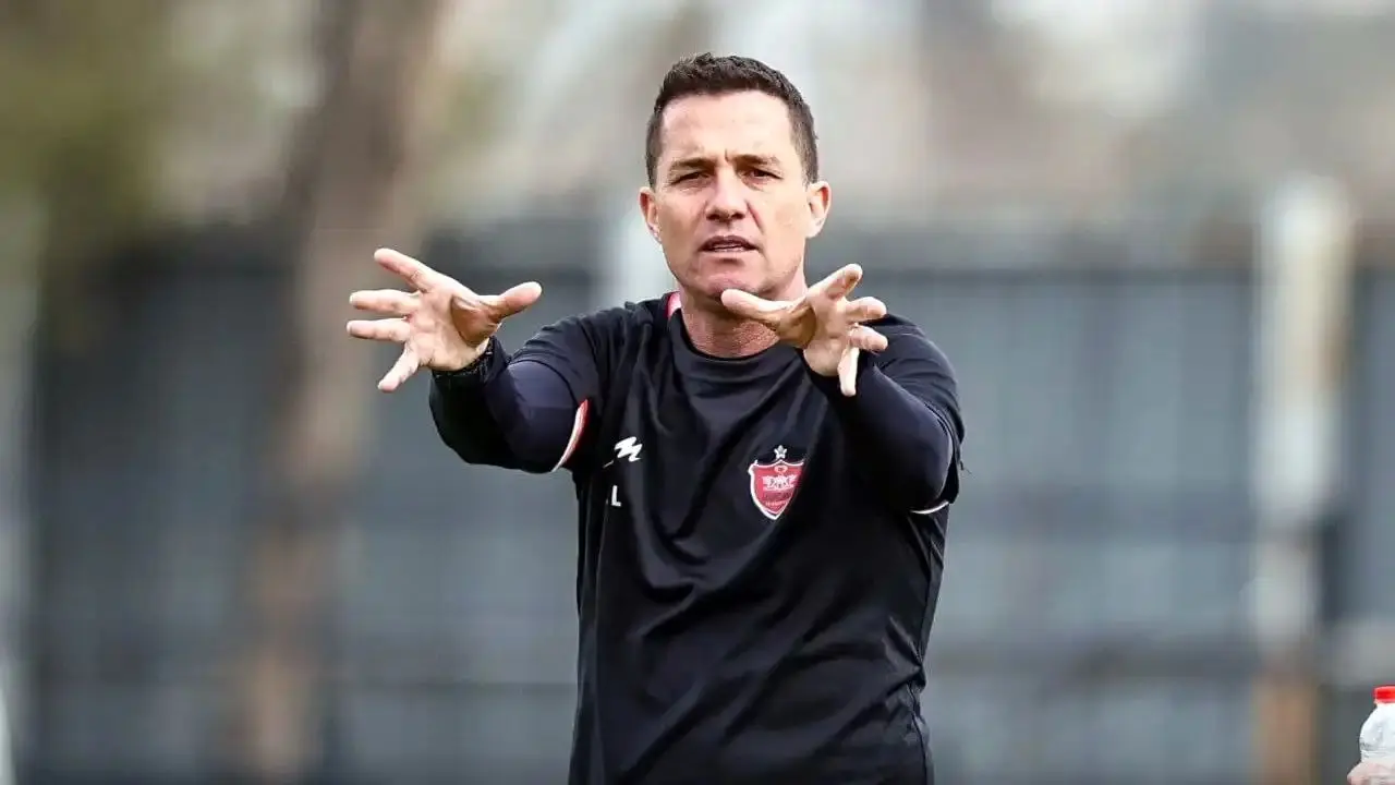 عثمر: من بیشتر از دست هواداران عصبانی هستم