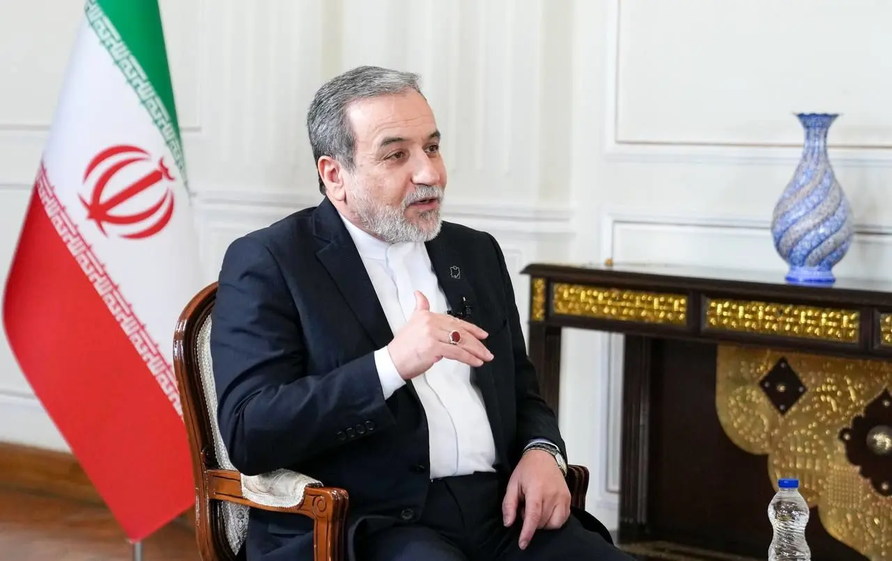 عراقچی: اگر مذاکرات شکست بخورد، آماده جنگ هستیم/منطقه وارد بازی می شود