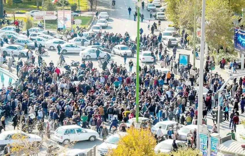 ماهیت اعتراضات در ایران چیست/ اشتباه خطرناک سیاستمداران چیست؟