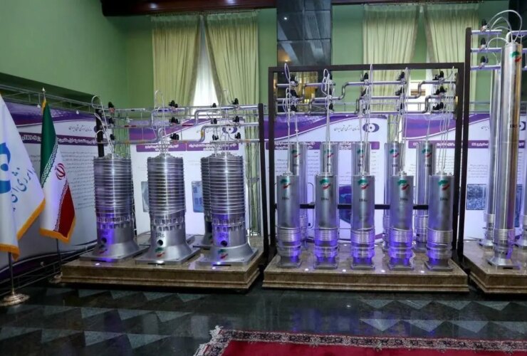 محور: دولت ترامپ آماده پذیرش «غنی‌سازی نمادین» ایران است