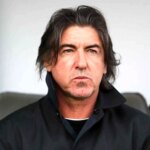 مرد پرتغالی که در قلعه حسن خان گل ویژه را زد. آیا ساپینتو با جادوی غریبه ها مخالف است؟