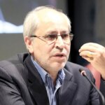 مسعود نیلی: اقتصاد ایران پس از سال 1388 نتوانست بهبود یابد/ مثل فردی که زنده مانده اما تا آخر عمر به عصا نیاز دارد.