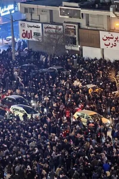 معترضان در خط مقدم چه کسانی بودند؟ 3 معترضان در خط مقدم چه کسانی بودند؟