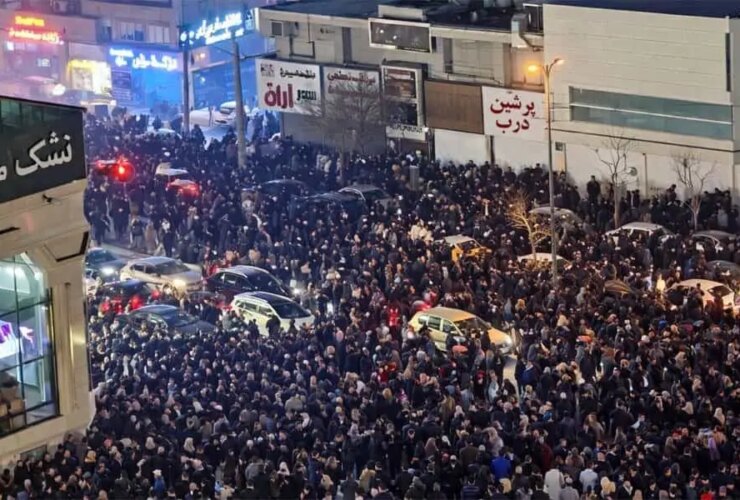 معترضان در خط مقدم چه کسانی بودند؟