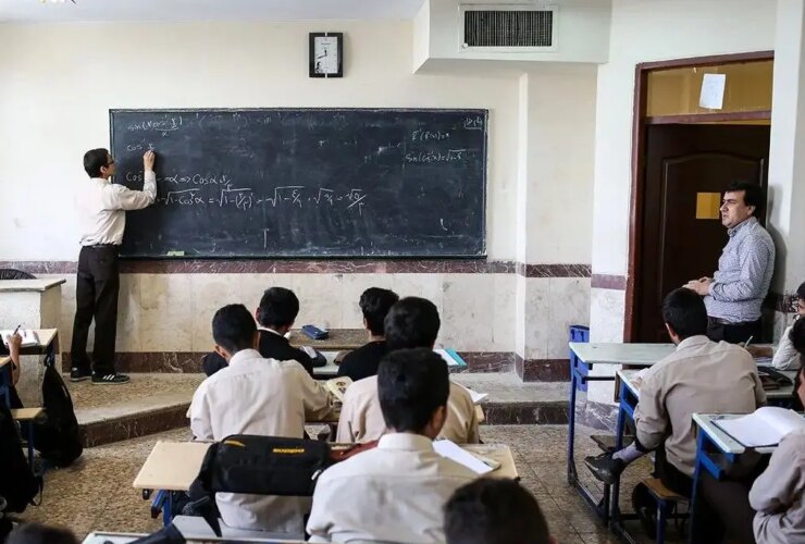 نرخ ترک تحصیل دانش آموزان دبیرستانی کاهش یافت