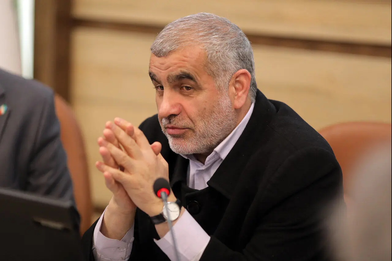 نیکزاد: ما به مذاکره معتقدیم، اما آماده باش هستیم