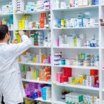 هشدار کمبود نقدینگی در زنجیره تامین دارویی/پاکسازی قفسه های دارو