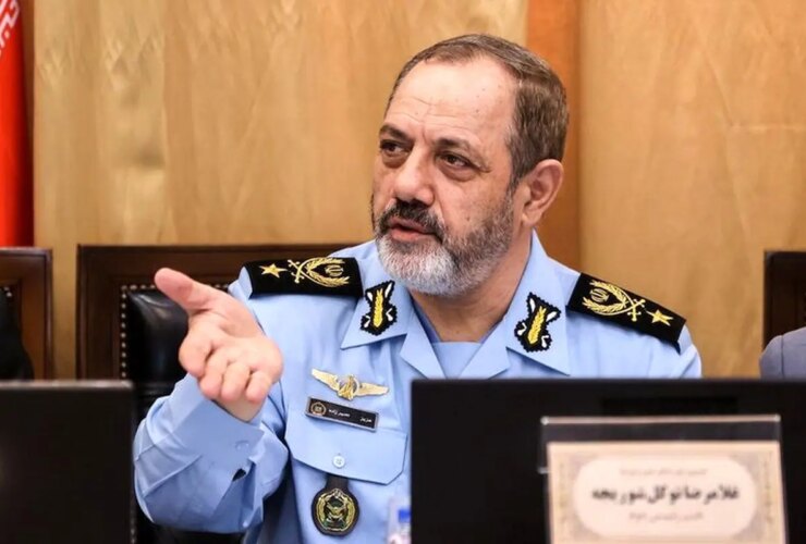 وزیر دفاع: اگر جنگ تحمیلی شود، درس فراموش نشدنی به دشمن خواهیم داد 30 وزیر دفاع: اگر جنگ تحمیلی شود، درس فراموش نشدنی به دشمن خواهیم داد