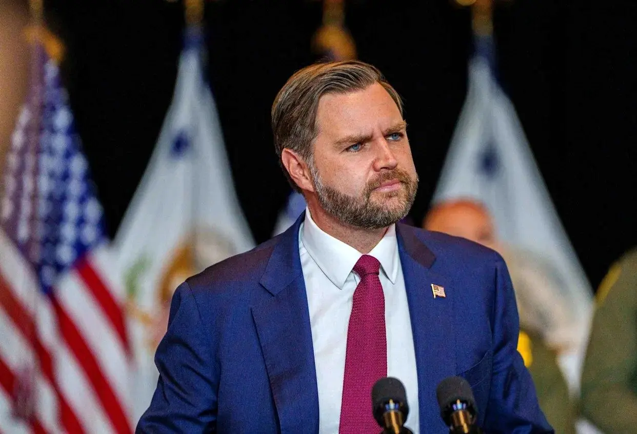 ونس: ما به دنبال راه حل دیپلماتیک با ایران هستیم 1 ونس: ما به دنبال راه حل دیپلماتیک با ایران هستیم