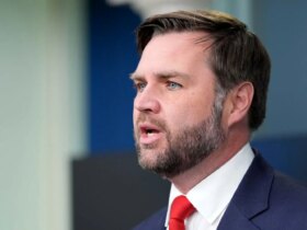 ونس و ژنرال آمریکایی به ترامپ درباره حمله به ایران هشدار می دهند 8 ونس و ژنرال آمریکایی به ترامپ درباره حمله به ایران هشدار می دهند