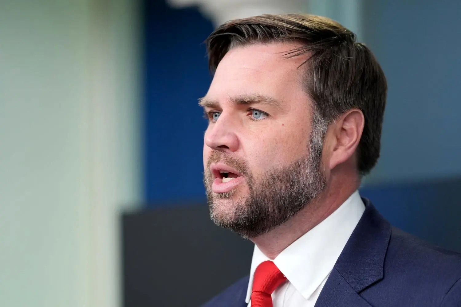 ونس و ژنرال آمریکایی به ترامپ درباره حمله به ایران هشدار می دهند 1 ونس و ژنرال آمریکایی به ترامپ درباره حمله به ایران هشدار می دهند