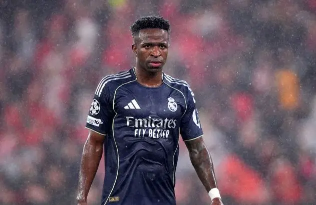 وینیسیوس در دوراهی تمدید قرارداد با رئال یا ماندن در عربستان سعودی