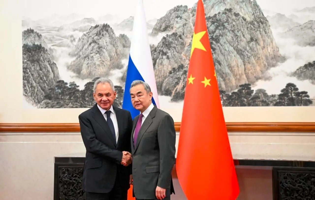 پکن و مسکو: بازگشت به "قوانین جنگل" غیرقابل قبول است 1 پکن و مسکو: بازگشت به "قوانین جنگل" غیرقابل قبول است