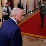 چه چیزی پشت رازهای این مرد نهفته است؟